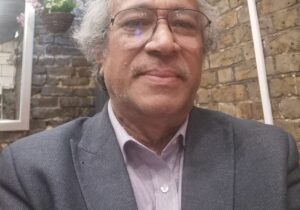 গিয়াসউদ্দিন আহমদের কবিতা আমার উন্মাদনা অপ্রতিরোধ্য