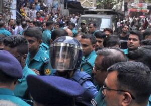 আইনজীবীদের ‘সরি’ বললেন ব্যারিস্টার সুমন
